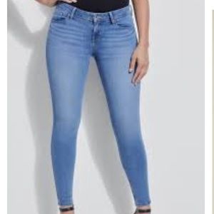 NWT GUESS Power Stretch Skinny Sz 28